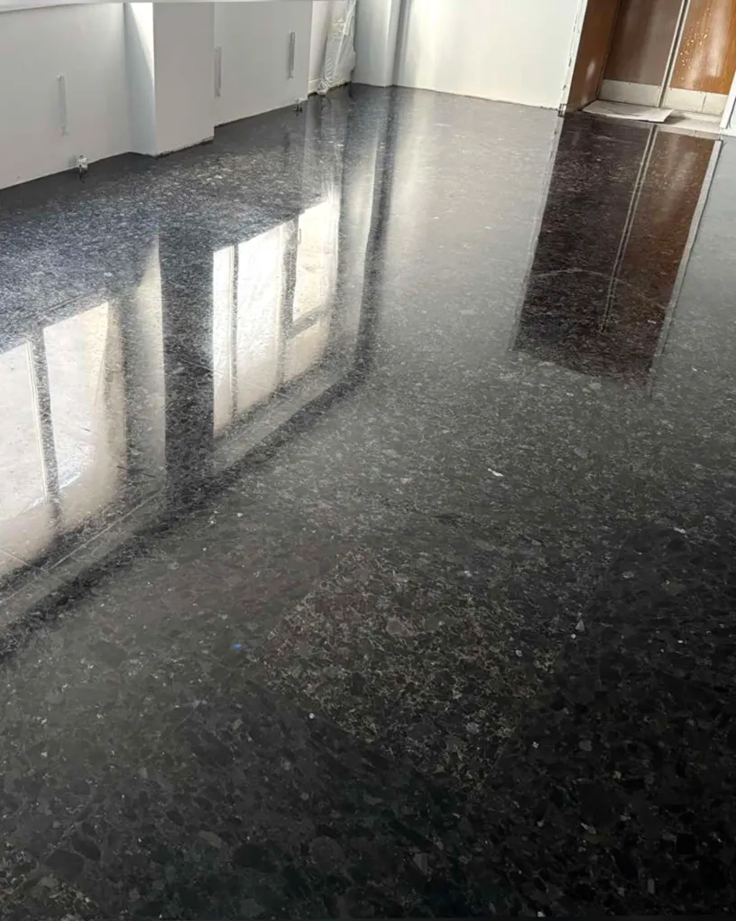 Мармурова підлога після шліфування Підлога з мармуру