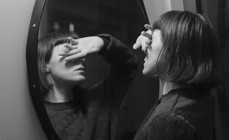 Pewność siebie to klucz do sukcesu w pracy, relacjach i życiu osobistym. Zobacz sprawdzone sposoby, jak wzmocnić poczucie własnej wartości.