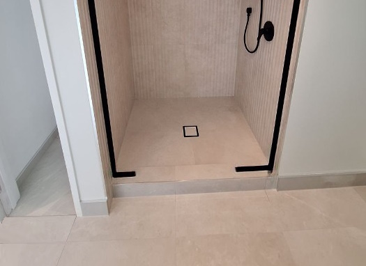 Mid-size bathroom with waterproofing and wall and floor tiling in Auckland (6–8 m²)