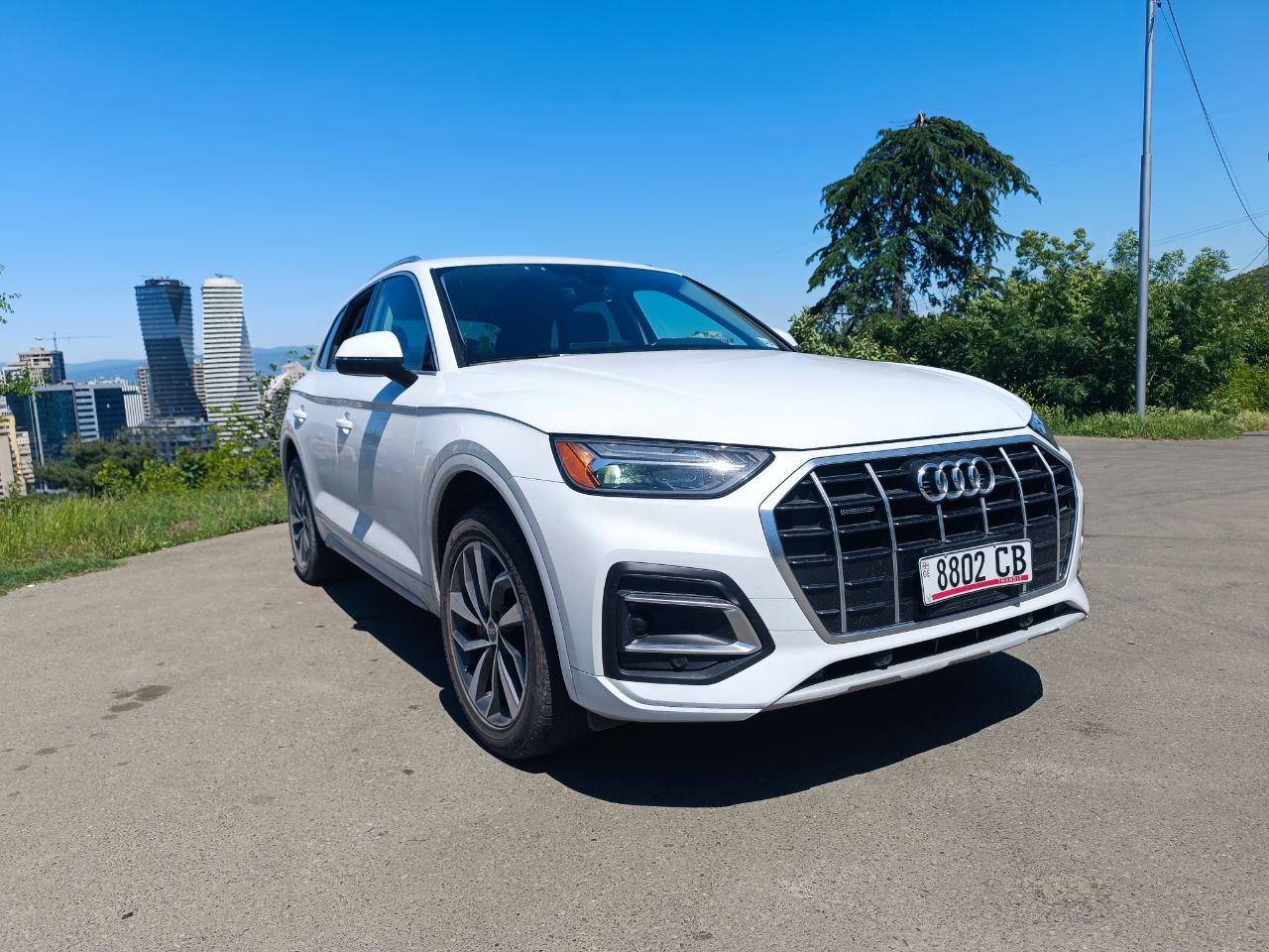 Аренда Аренда Audi Q5 2021 в Грузии, Тбилиси