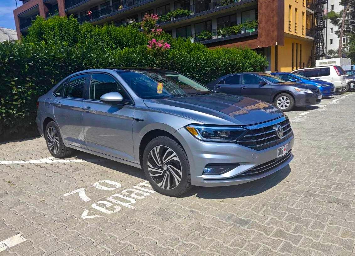 Аренда Аренда Volkswagen Jetta 2020 в Грузии, Тбилиси