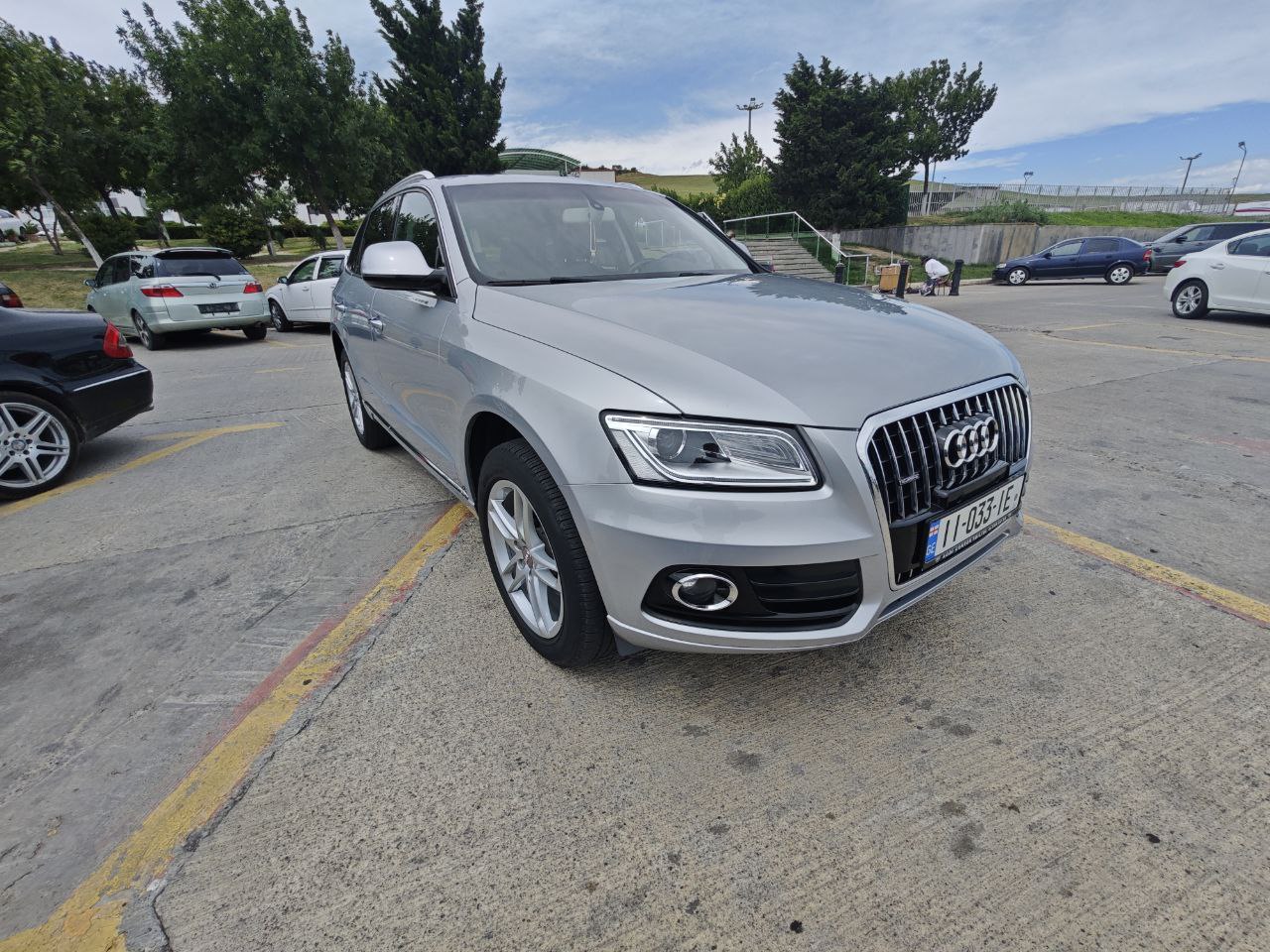 Аренда Аренда Audi Q5 Silver в Грузии, Тбилиси