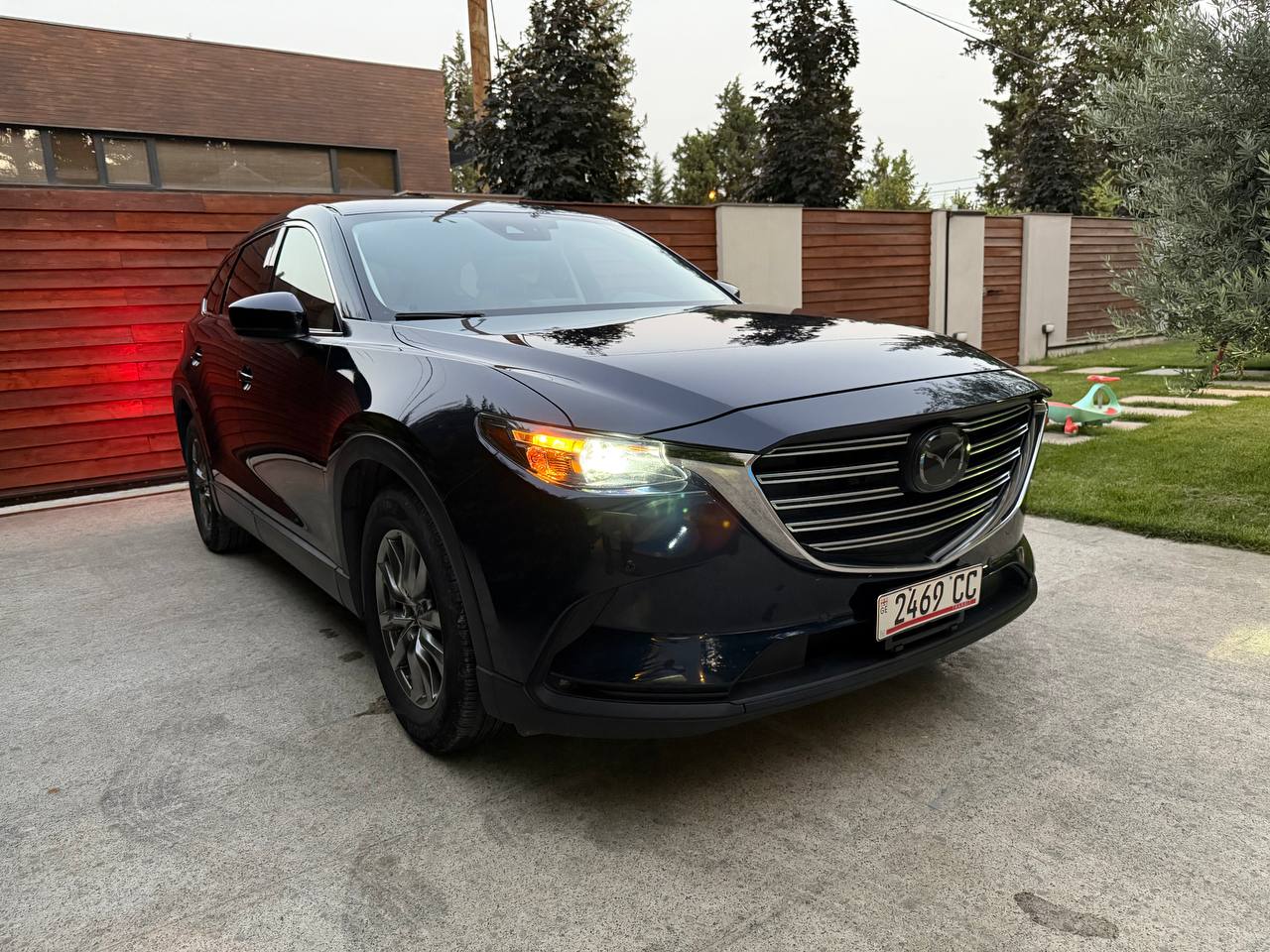 Аренда Аренда Mazda CX9 в Грузии, Тбилиси