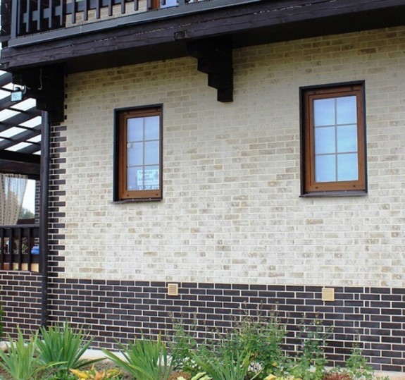 Матеріали та типи фасадних декоративних панелей для облицювання будинків