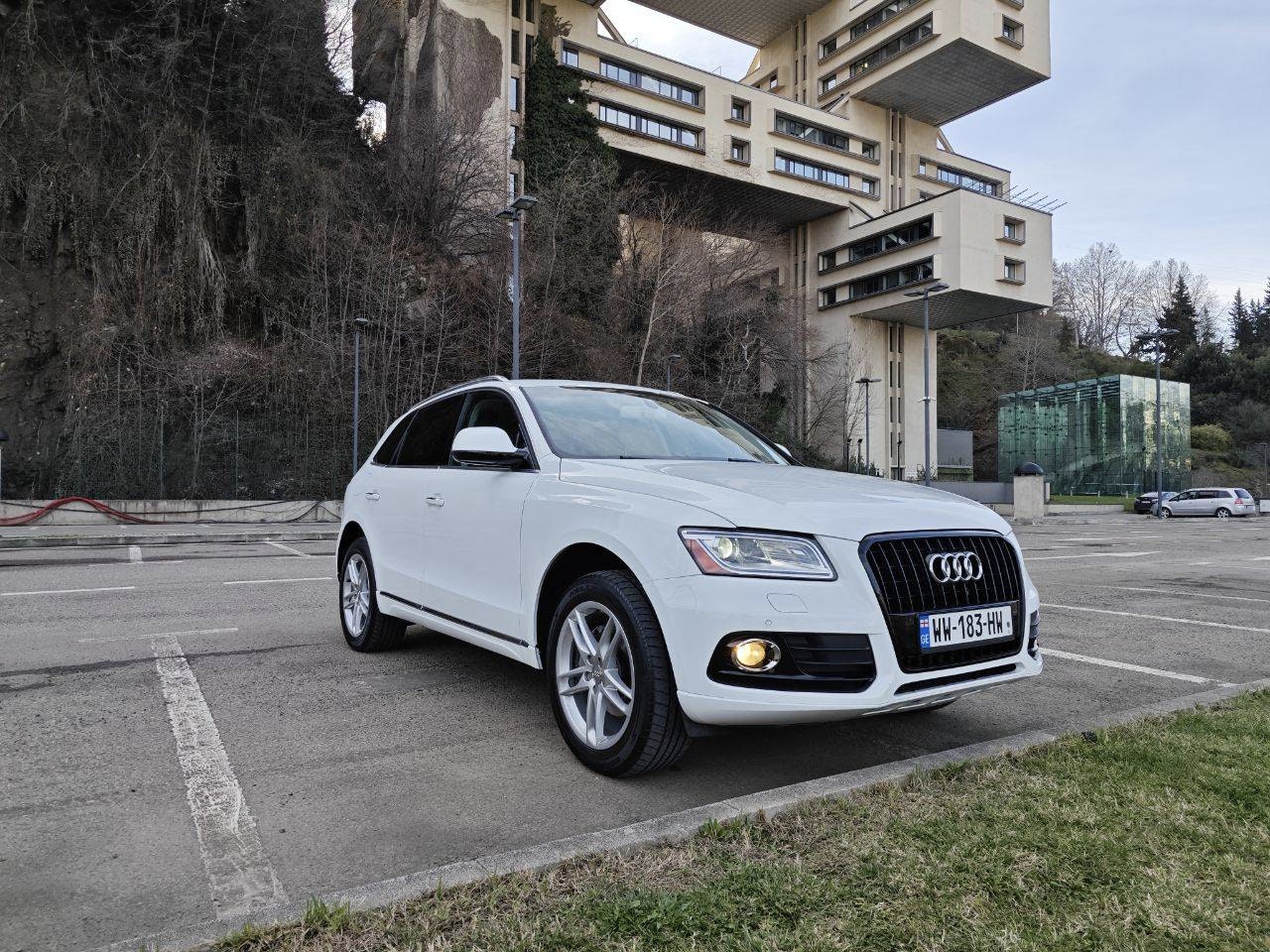 Аренда Аренда Audi Q5 в Грузии, Тбилиси