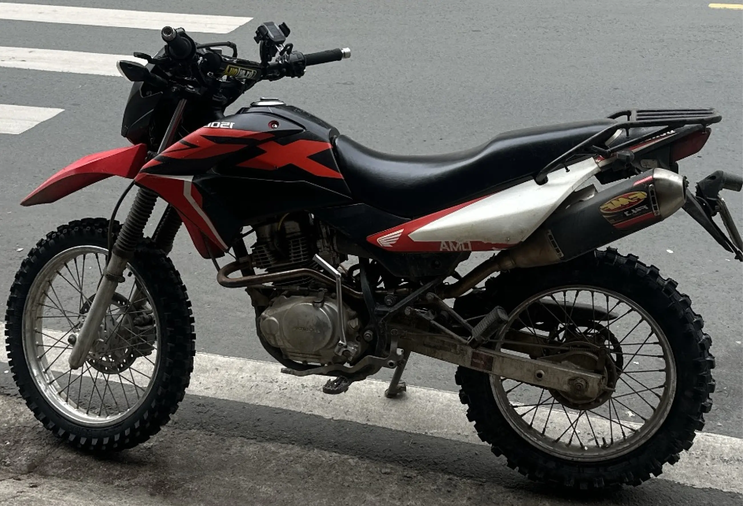 Honda XR 230 dirtbike Honda XR 230 dirtbike
